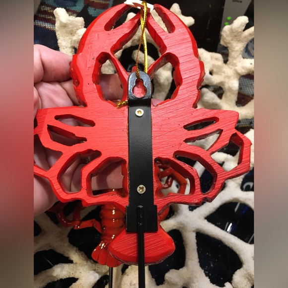 Set of 2 Lobsters 🦞 🦞 each with hanging hooks. - Picture 7 of 13